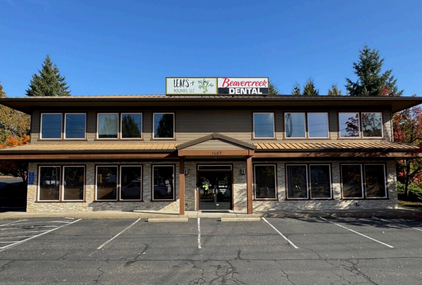 Primary Photo Of 1607 Beavercreek Rd, Oregon City Office For Lease