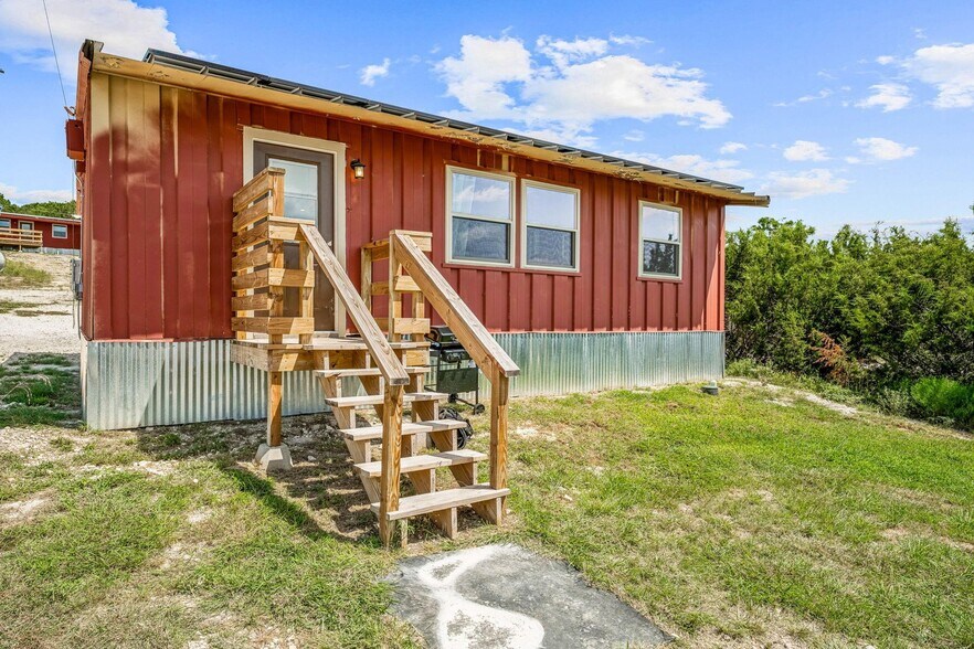 More Photos Of 825 Monarch Trail, Stephenville Specialty For Sale