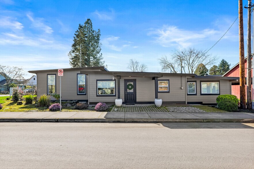 Primary Photo Of 22467 SW Ash St, Sherwood Office Residential For Sale
