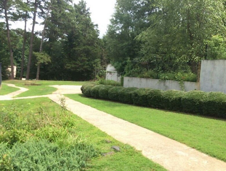 More Photos Of 2084 McGee Rd, Snellville Swimming Pool For Sale