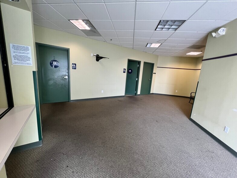 More Photos Of 1707-1767 Grant Ave, Novato Unknown For Lease