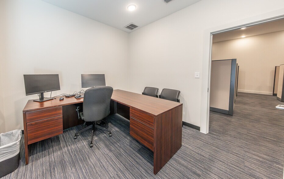 More Photos Of 5004 122nd St, Lubbock Office Residential For Lease