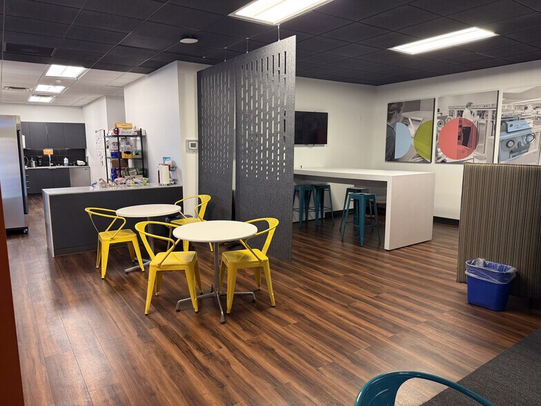 More Photos Of 23321 E Knox Ave, Liberty Lake Office For Lease