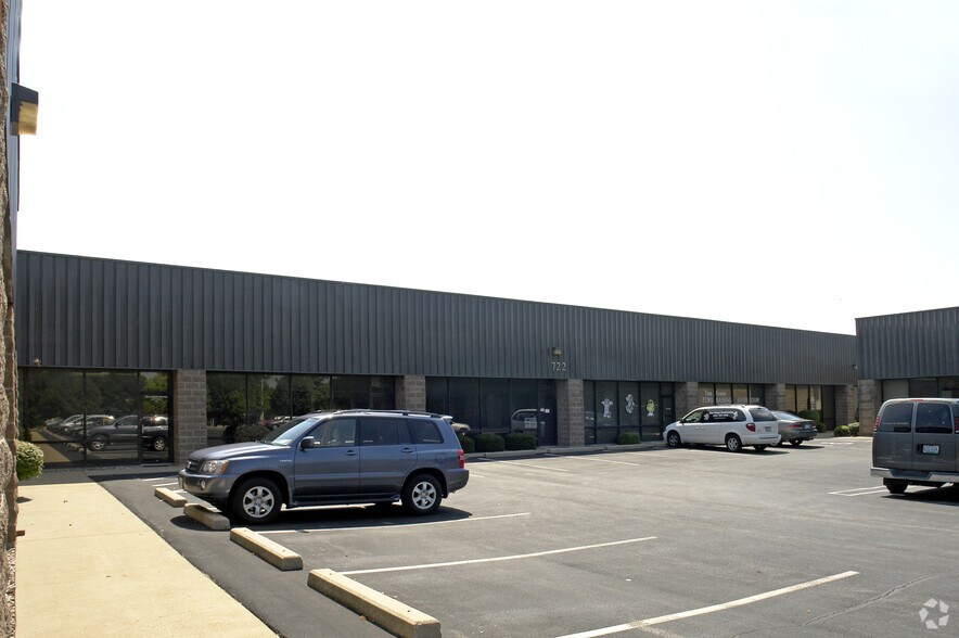 More Photos Of 722 Spirit Of St Louis Blvd, Chesterfield Unknown For Lease