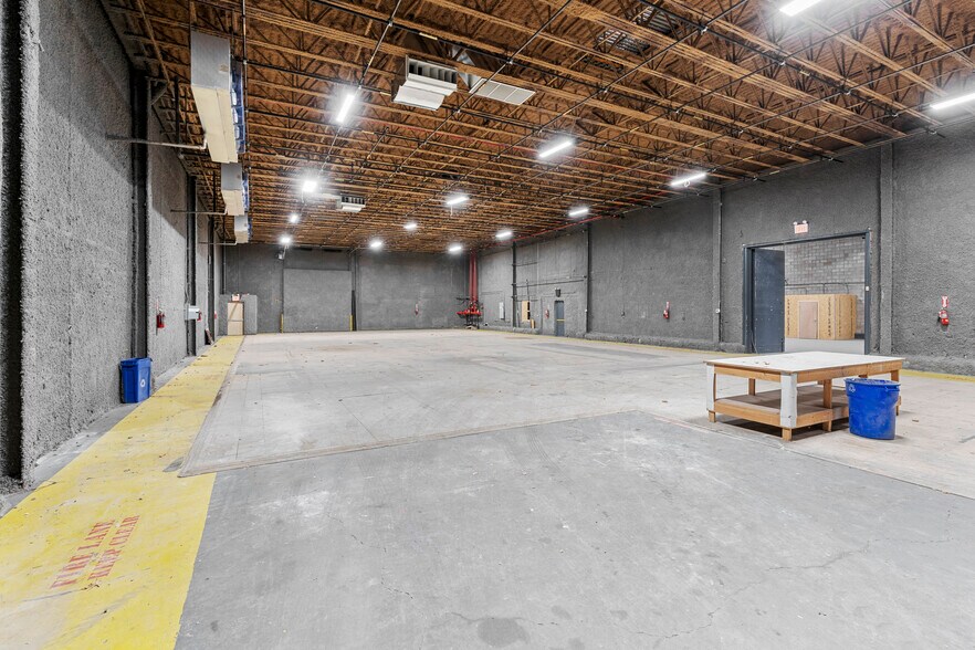 More Photos Of 4865 Arthur Kill Rd, Staten Island Warehouse For Lease