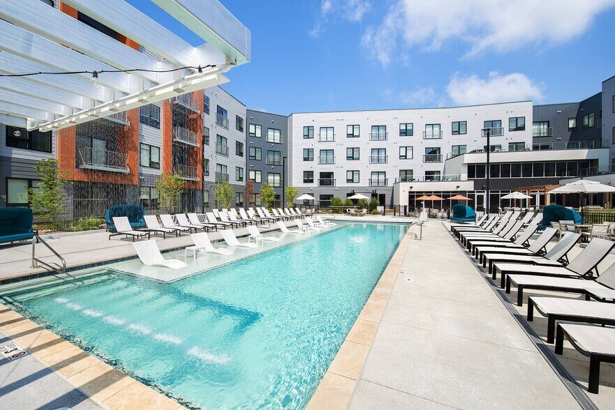 More Photos Of 1000 Berkley Pky, Kansas City Apartments For Sale