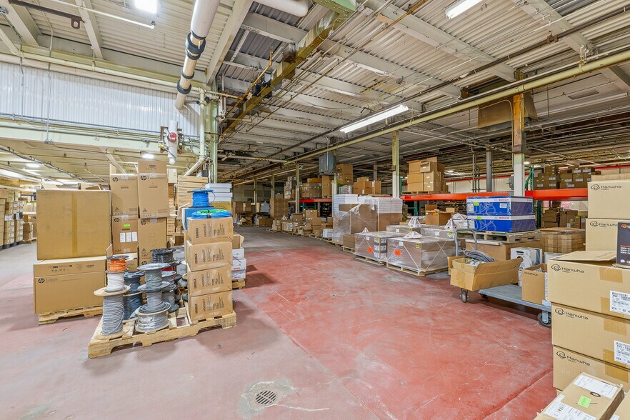 More Photos Of 424 E Oshkosh St, Ripon Manufacturing For Sale