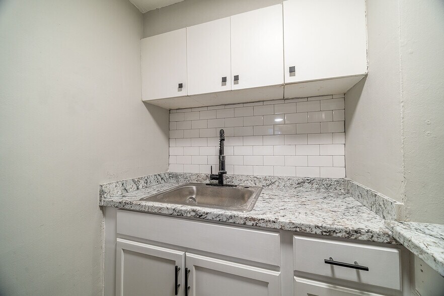 More Photos Of 16-20 W Park St, Westerville Apartments For Sale