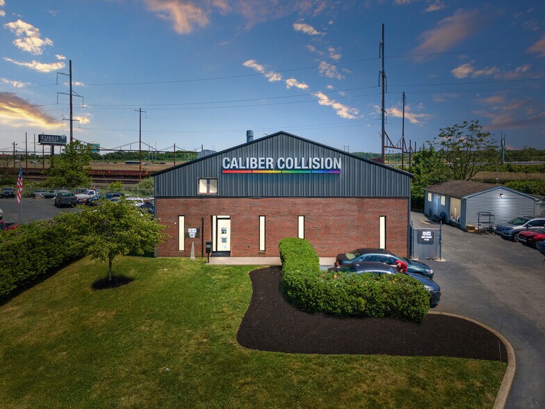 Primary Photo Of 96 Germay Dr, Wilmington Auto Repair For Sale