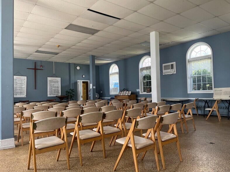More Photos Of 474 Wantagh Ave, Levittown Religious Facility For Sale