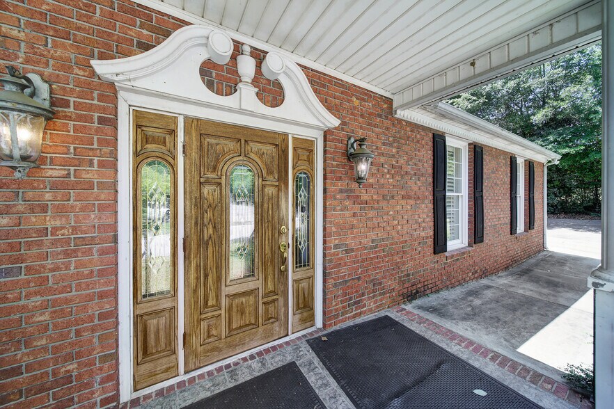 More Photos Of 312 N Main St, Lancaster Office For Lease