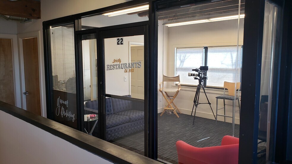 More Photos Of 1800 E State St, Hamilton Showroom For Lease