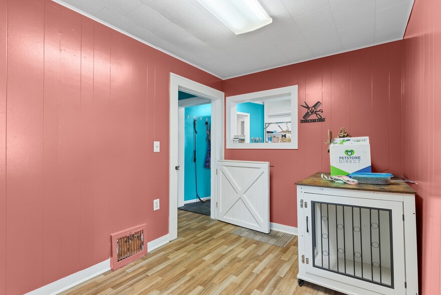 More Photos Of 325 N Cedar St, Imlay City Medical For Sale
