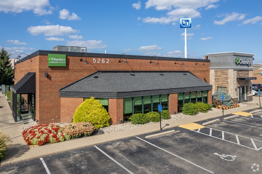 More Photos Of 5262 Fields Ertel Rd, Cincinnati Restaurant For Sale