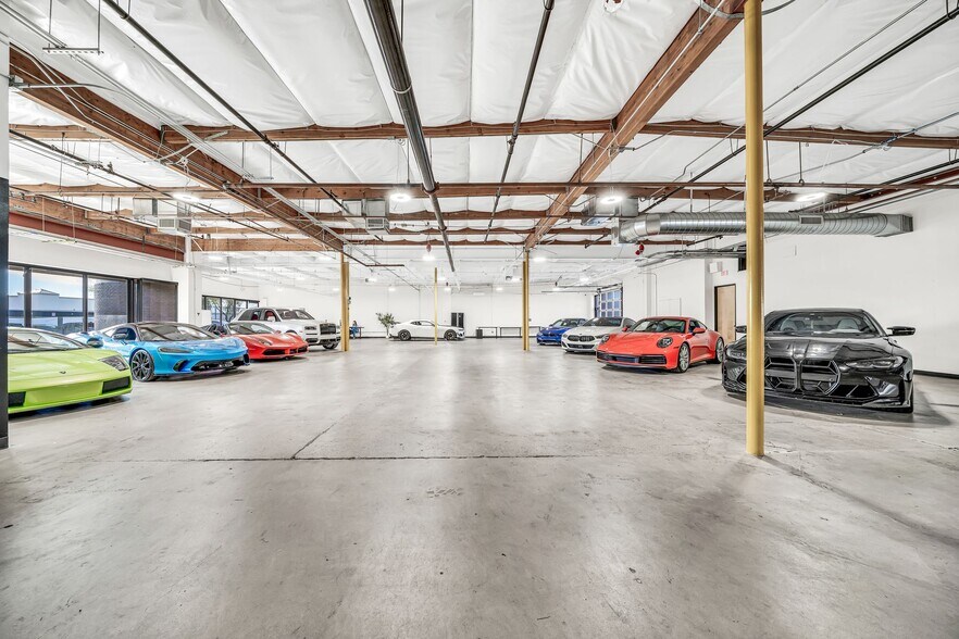 More Photos Of 14505 N Hayden Rd, Scottsdale Light Distribution For Lease