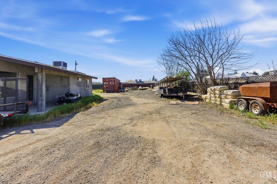 More Photos Of 2800 Patton Way, Bakersfield Specialty For Sale