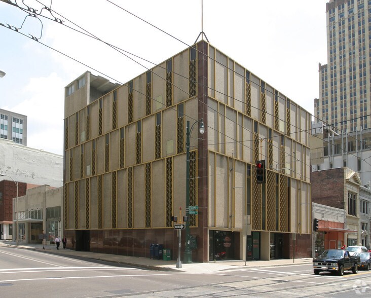 More Photos Of 2 N 2nd St, Memphis Office For Sale