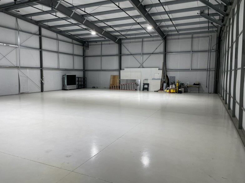 More Photos Of 2730 Airport Dr, North Las Vegas Airplane Hangar For Sale