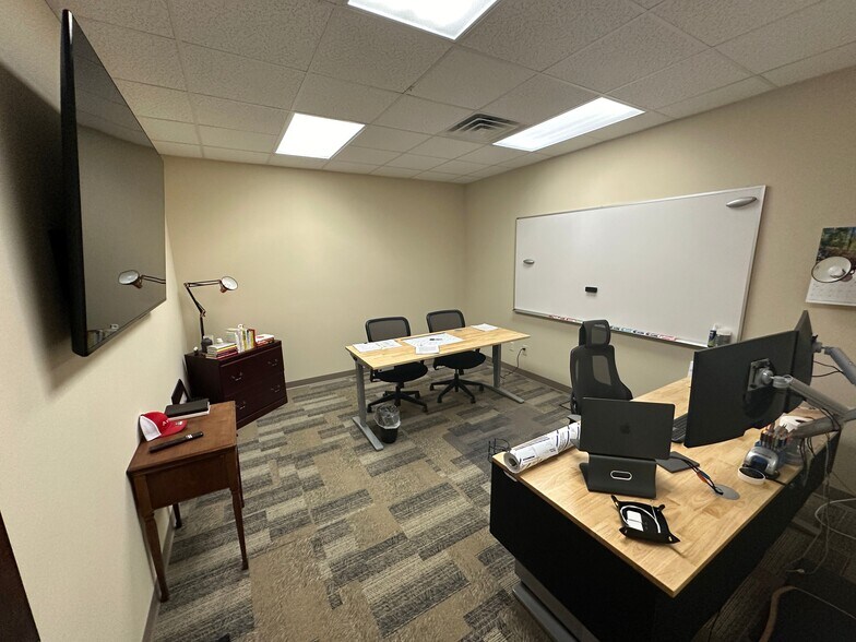 More Photos Of 1070-1078 Classic Rd, Apex Flex For Lease