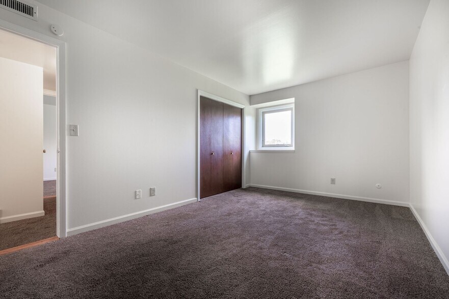 More Photos Of 261 Beattie Ave, Lockport Apartments For Sale
