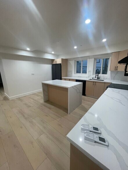 More Photos Of 19 Knoll Ln, Mill Valley Apartments For Sale
