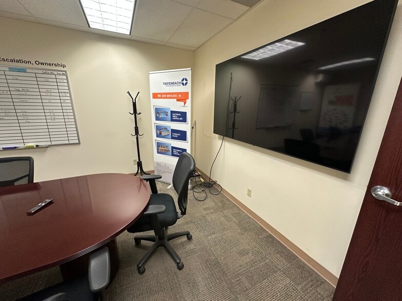 More Photos Of 112 Corporate Dr, Morgantown Warehouse For Sale