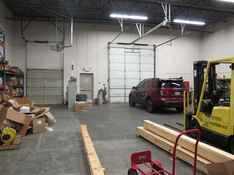 More Photos Of 1917 Olde Homestead Ln, Lancaster Warehouse For Lease