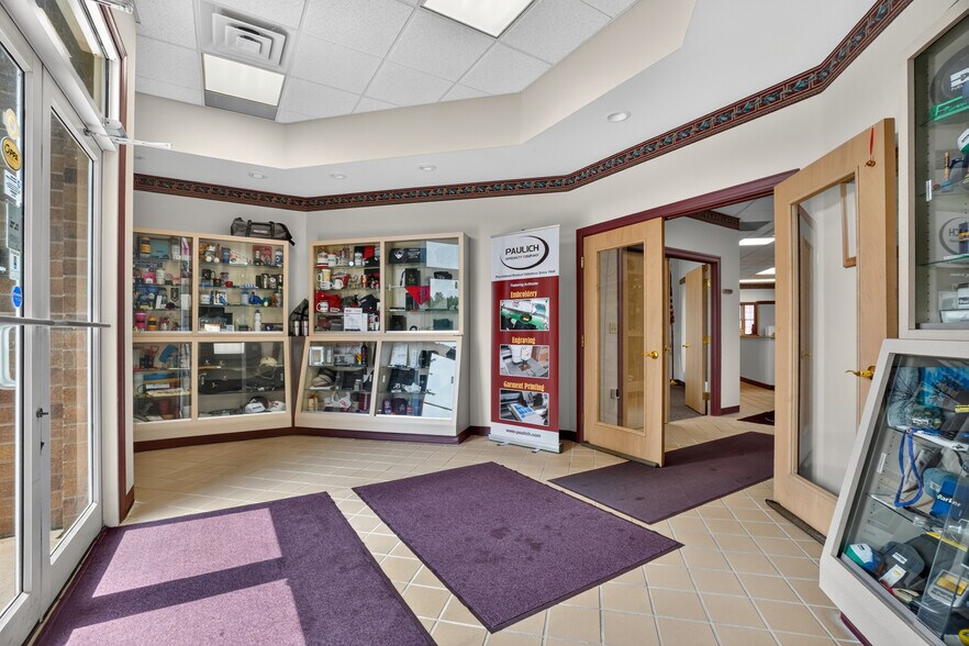 More Photos Of 1695 Joseph Lloyd Pky, Willoughby Warehouse For Sale