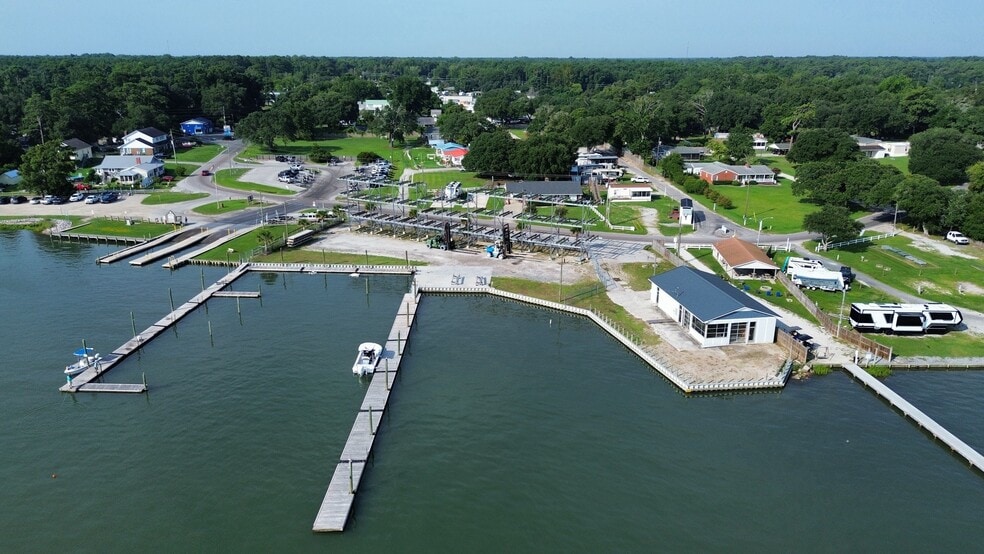 Primary Photo Of 322 Fulcher Landing Rd loop, Sneads Ferry Marina For Sale