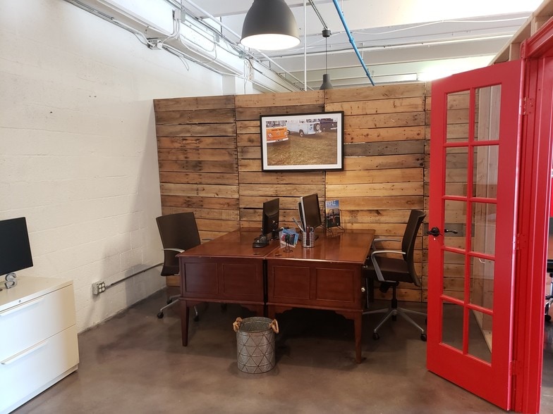 More Photos Of 1016 Clare Ave, West Palm Beach Service For Lease