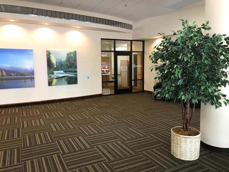 More Photos Of 7400 N Mineral Dr, Coeur d'Alene Office For Lease