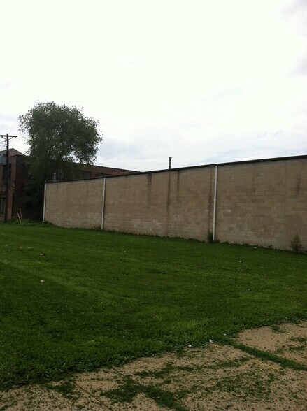 More Photos Of 900 S Boyle Ave, Saint Louis Industrial For Sale