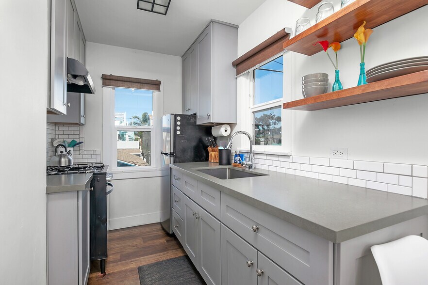 More Photos Of 818 Portsmouth Ct, San Diego Multifamily For Sale