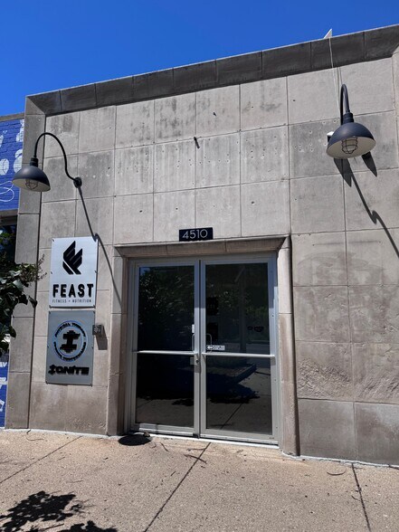 Primary Photo Of 4510 N Ravenswood Ave, Chicago Warehouse For Lease