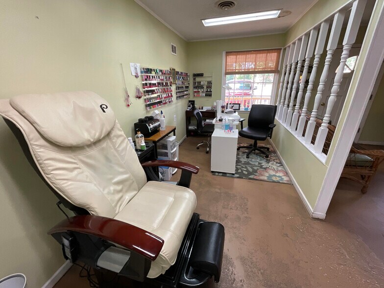 More Photos Of 1609 Hemingway Hwy, Hemingway Storefront Retail Residential For Sale