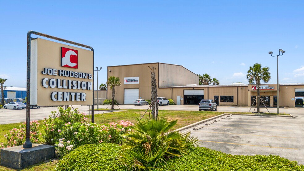 Primary Photo Of 6601 Harborside St, Galveston Warehouse For Sale