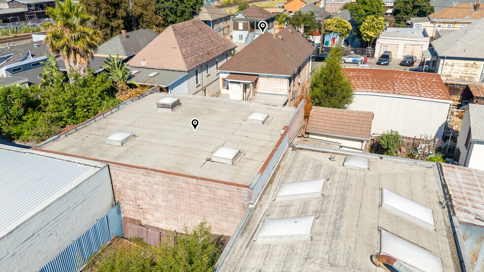 More Photos Of 3615-3617 San Leandro St, Oakland Storefront Retail Residential For Sale