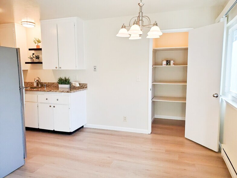 More Photos Of 239 Easy St, Mountain View Apartments For Sale