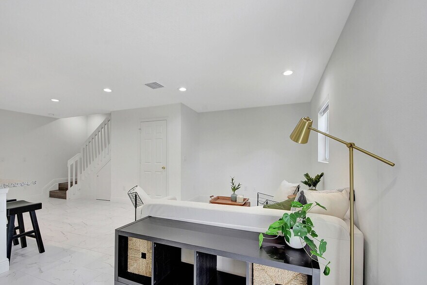 More Photos Of 3871 Patio Ct, Lake Worth Apartments For Sale