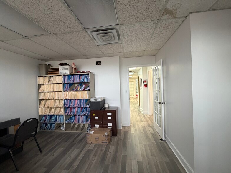 More Photos Of 600 NW 35th Ave, Miami Medical For Lease