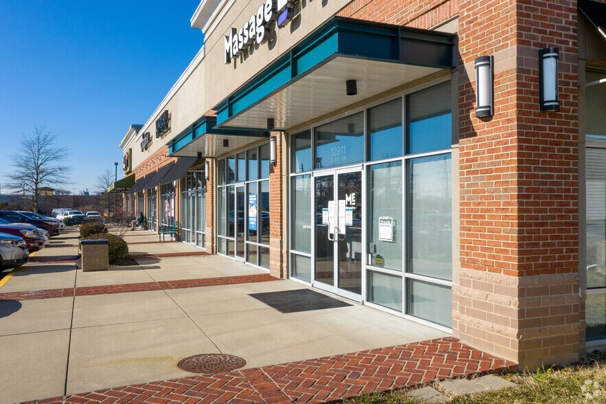 More Photos Of 12911 Shelbyville Rd, Louisville Freestanding For Lease