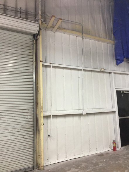 More Photos Of 8418 Broadway St, San Antonio Industrial For Sale