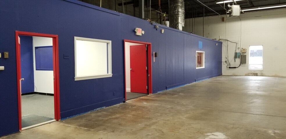 More Photos Of 3 North St, Waldwick Light Distribution For Sale