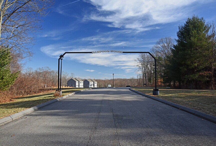 More Photos Of 206 E High St, East Hampton Land For Sale