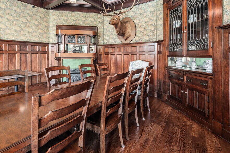 More Photos Of 738 E Main St, Belhaven Hotel For Sale