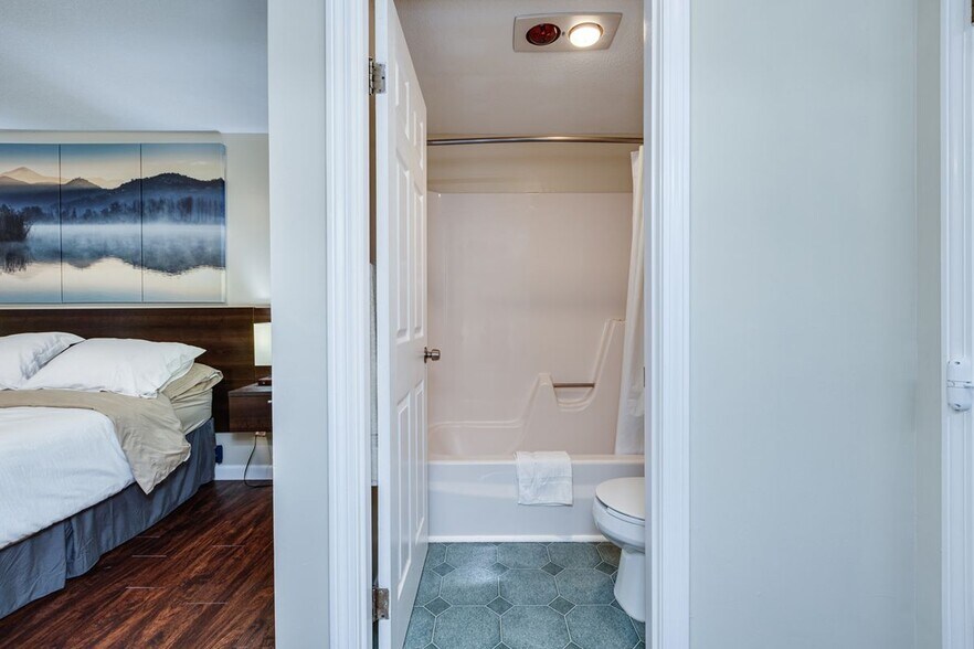 More Photos Of 275 Jenness Pond Rd, Northwood Hotel For Sale