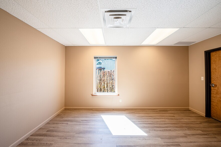 More Photos Of 1313 S Saint Francis Dr, Santa Fe Healthcare For Lease