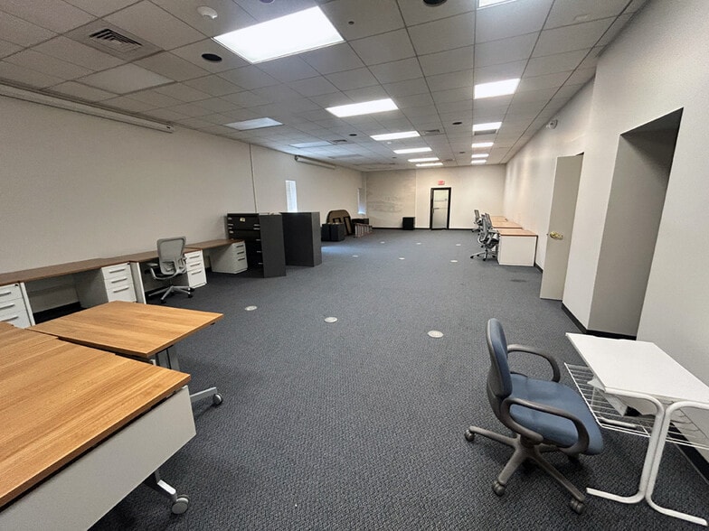 More Photos Of 331 Bridge St, New Cumberland Office For Sale