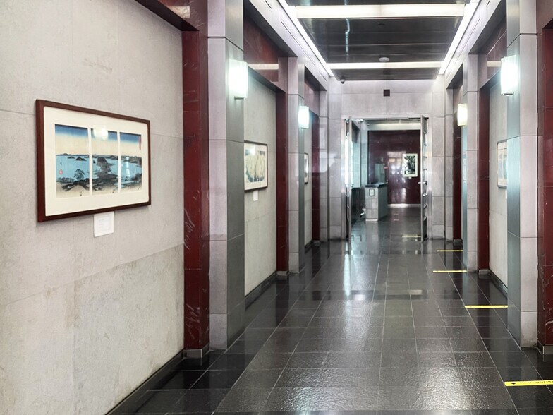 More Photos Of 425 Madison Ave, New York Office For Lease