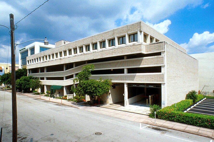 Primary Photo Of 1575 San Ignacio Ave, Coral Gables Office For Lease